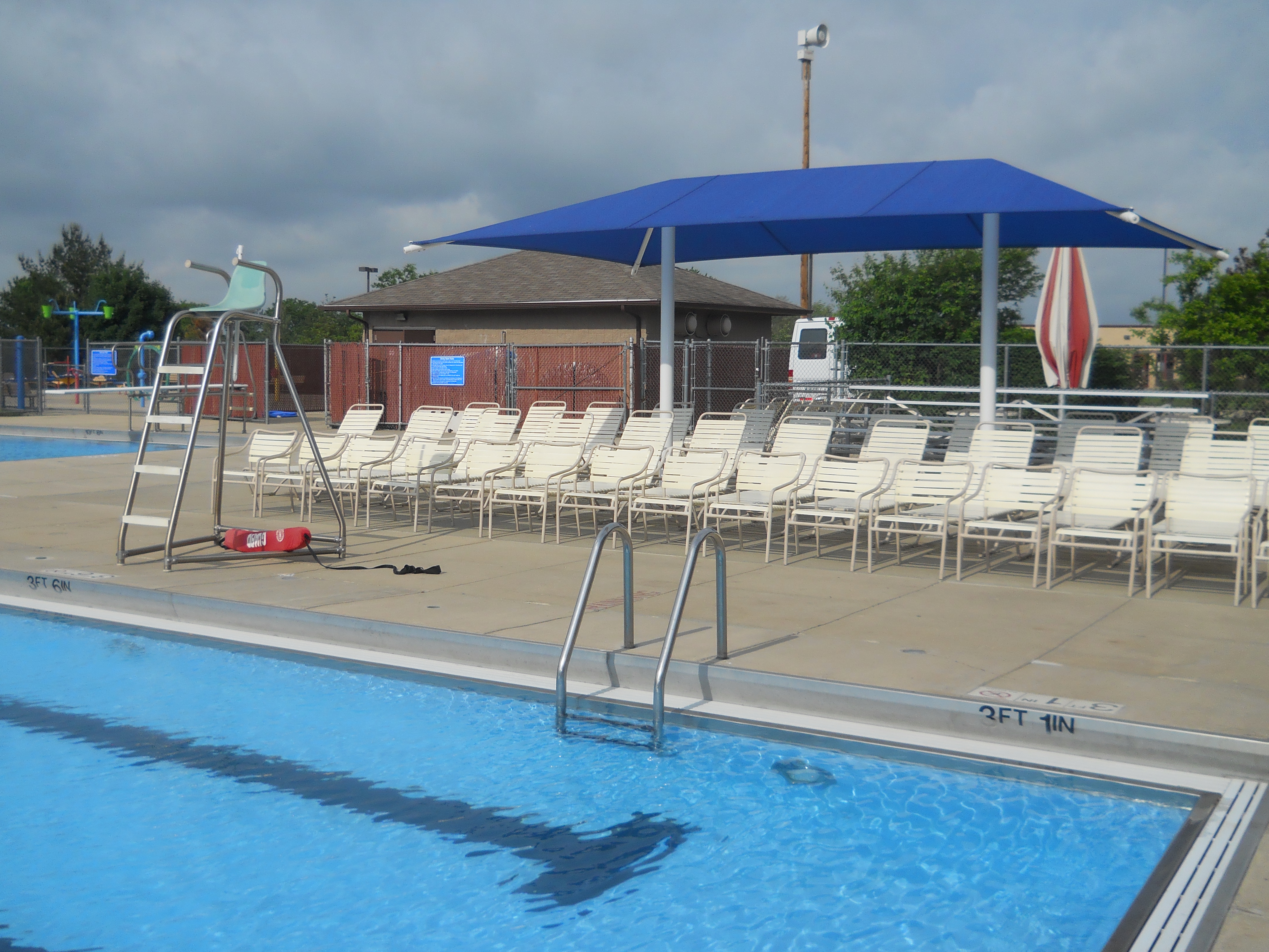 Algonquin, IL / Swimming Pool